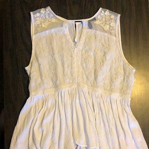 Mesh and Lace Sleeveless Blouse
